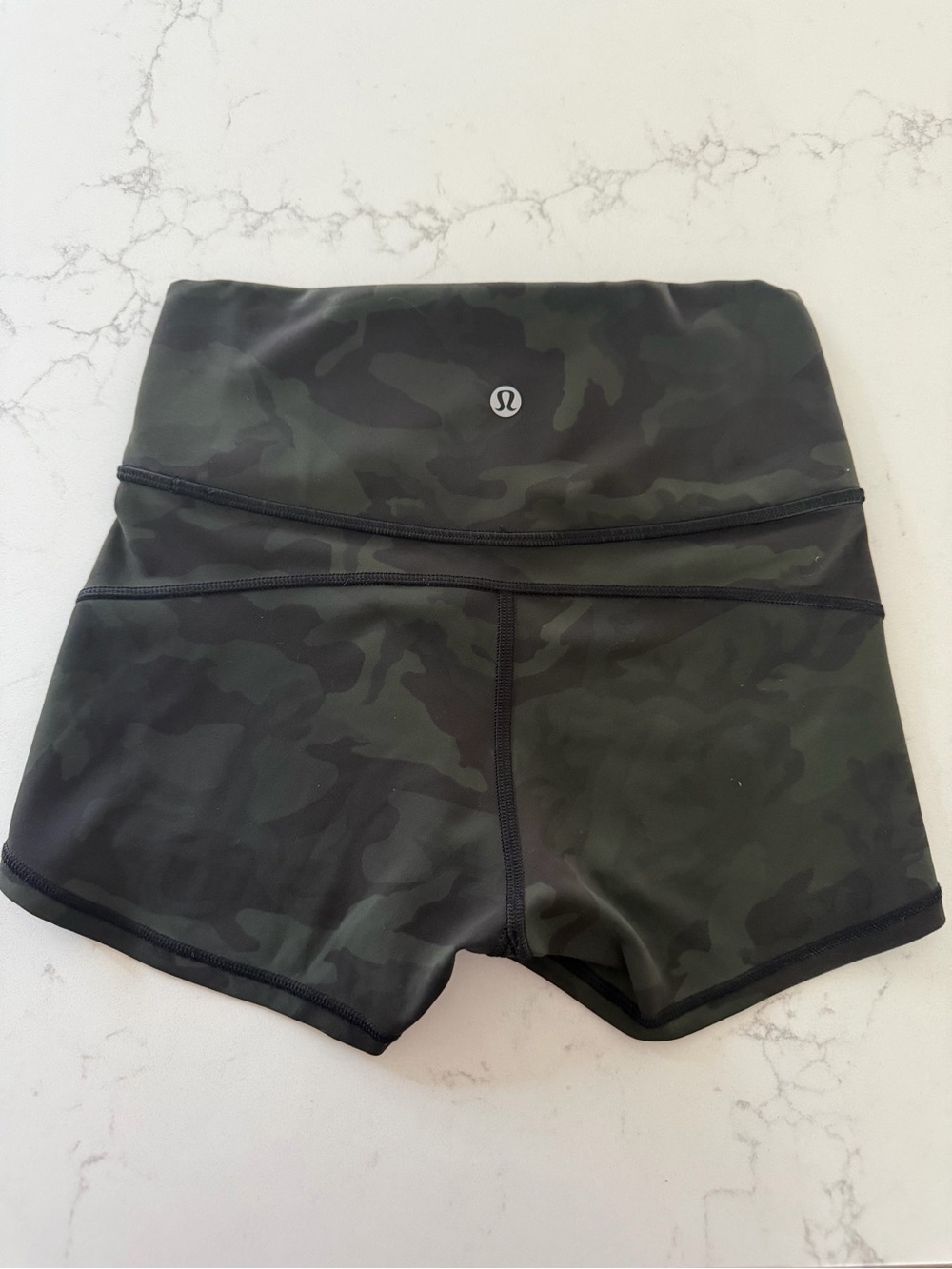 Lululemon Women's High-Rise Camo Shorts - Black/Olive